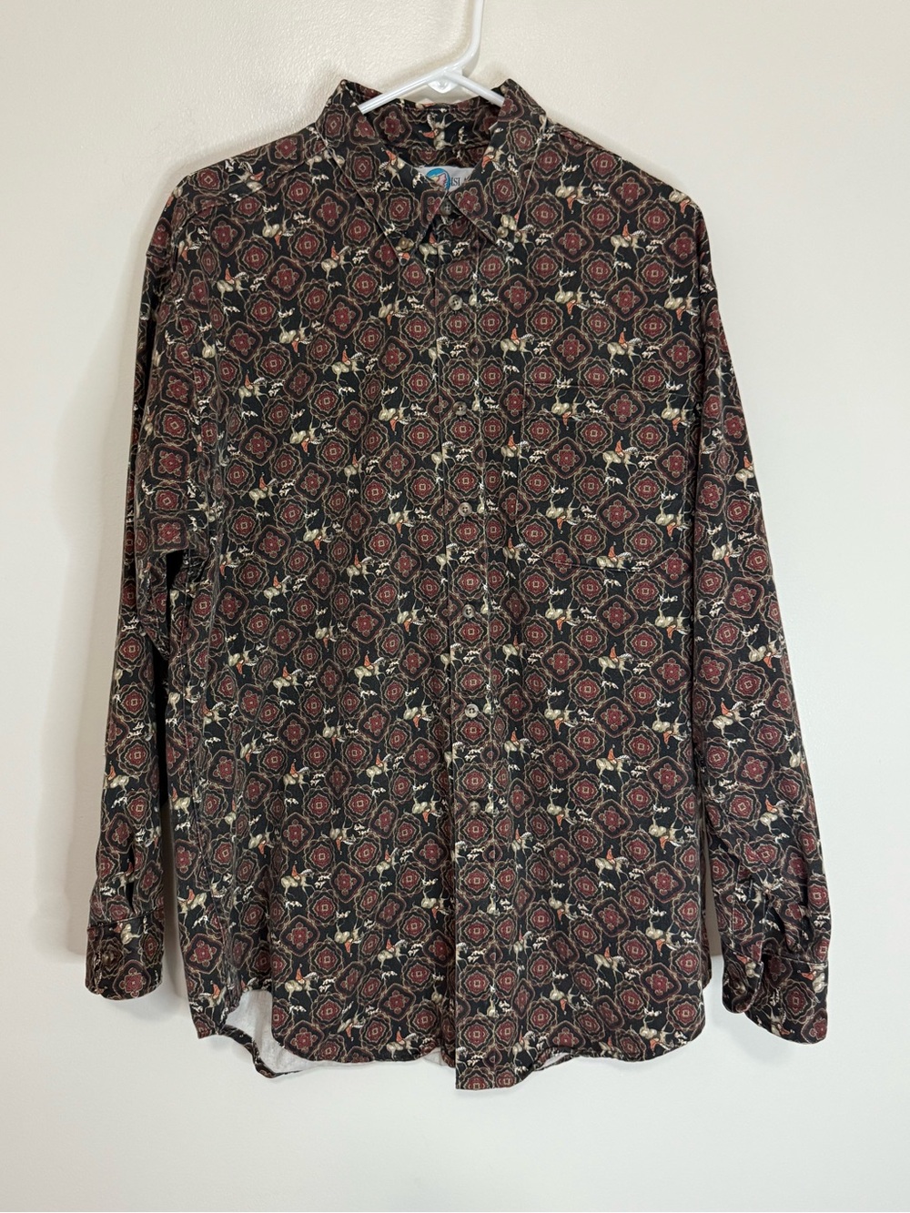 World Island Equestrian Patterned Men’s cotton Button-Up Shirt in size large